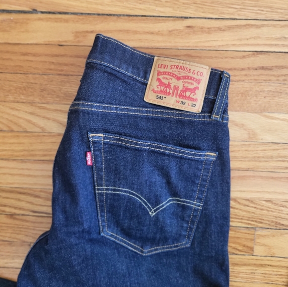 Levi's 541 Athletic Jeans - Picture 2 of 2